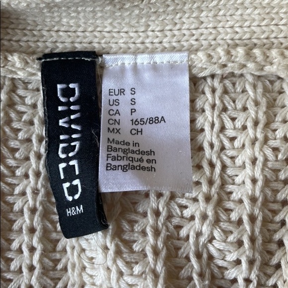 Chunky knit open cardigan with Hearts - Picture 10 of 11